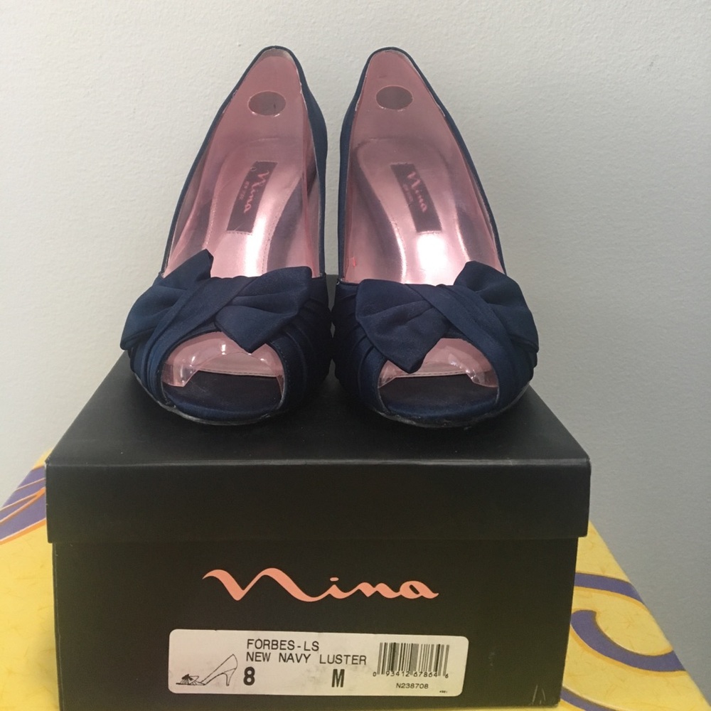 Navy Nina Pumps